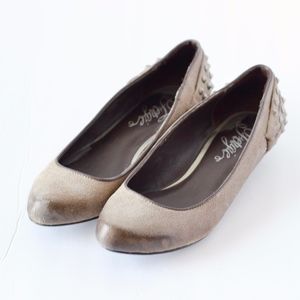Fergie Flats 6